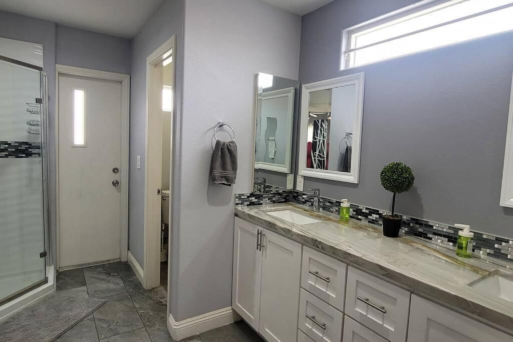 Casa de férias K - Fully Remodeled And Professionally Decorated Las Vegas